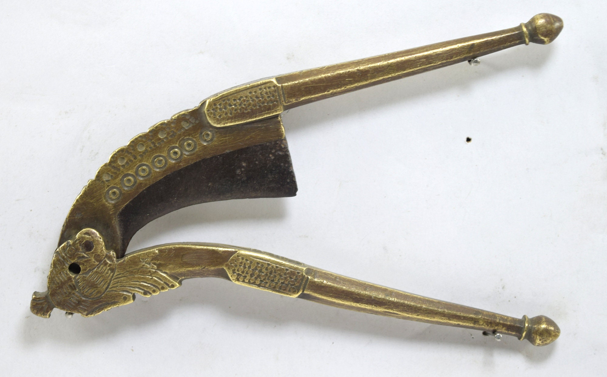 Antique Handcrafted Iron Betel Nut Cutter Cracker Indian Sarota w/ Cutting  Blade