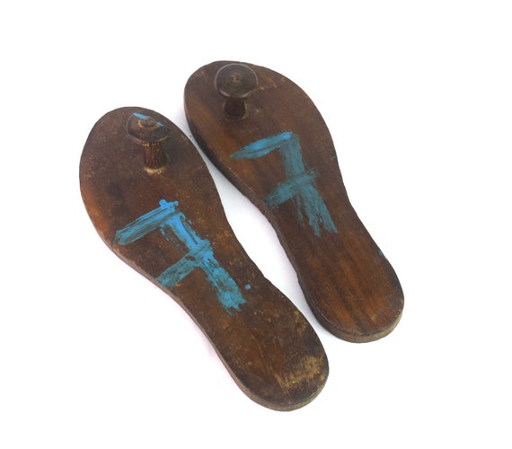 Scarpa da prete ind in legno fatta a mano Khadau Khusha Antiche