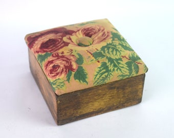 Handcrafted Small Wooden Jewelry Keeping Box – Vintage Square Shape Wood Trinket Box With Cushioning Cover – Dressing Table Décor i71-392