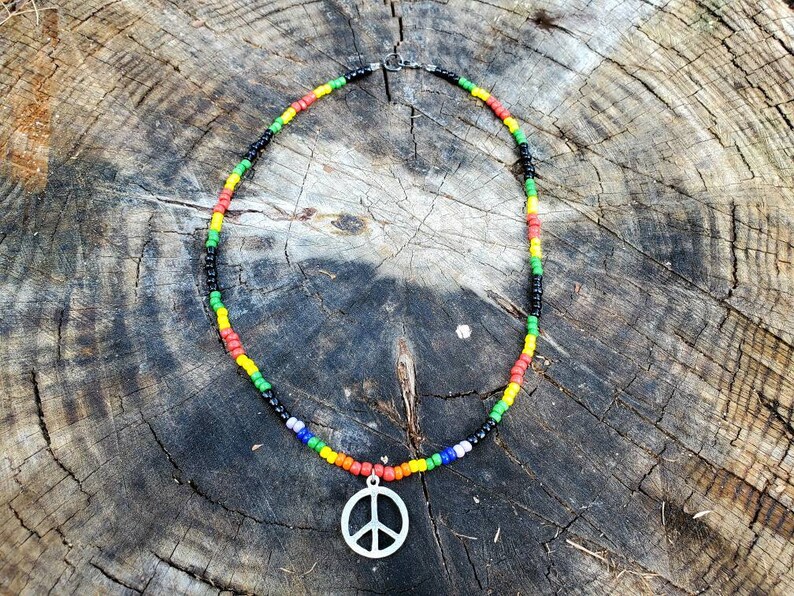 Handmade Bob Marley Reggae Style Peace Sign Necklace Rasta BeadsHippie PsychedelicBlack VariantPeace Sign PendantTrippy HippieBohemian
