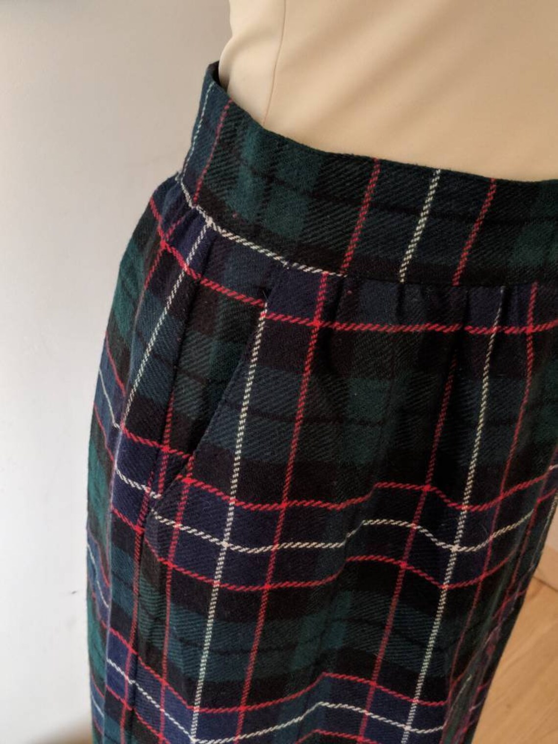 Gorgeous 1960's Wool Mix Tartan Skirt With Pockets and | Etsy