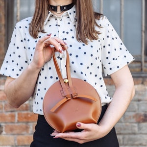 Unique Circle Clutch Bag, Evening handbag, Round Leather Bag, Evening Purse , Round Leather Purse, Evening Clutch in Black, Circle Bag image 8