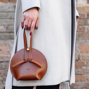 Unique Circle Clutch Bag, Evening handbag, Round Leather Bag, Evening Purse , Round Leather Purse, Evening Clutch in Black, Circle Bag image 5