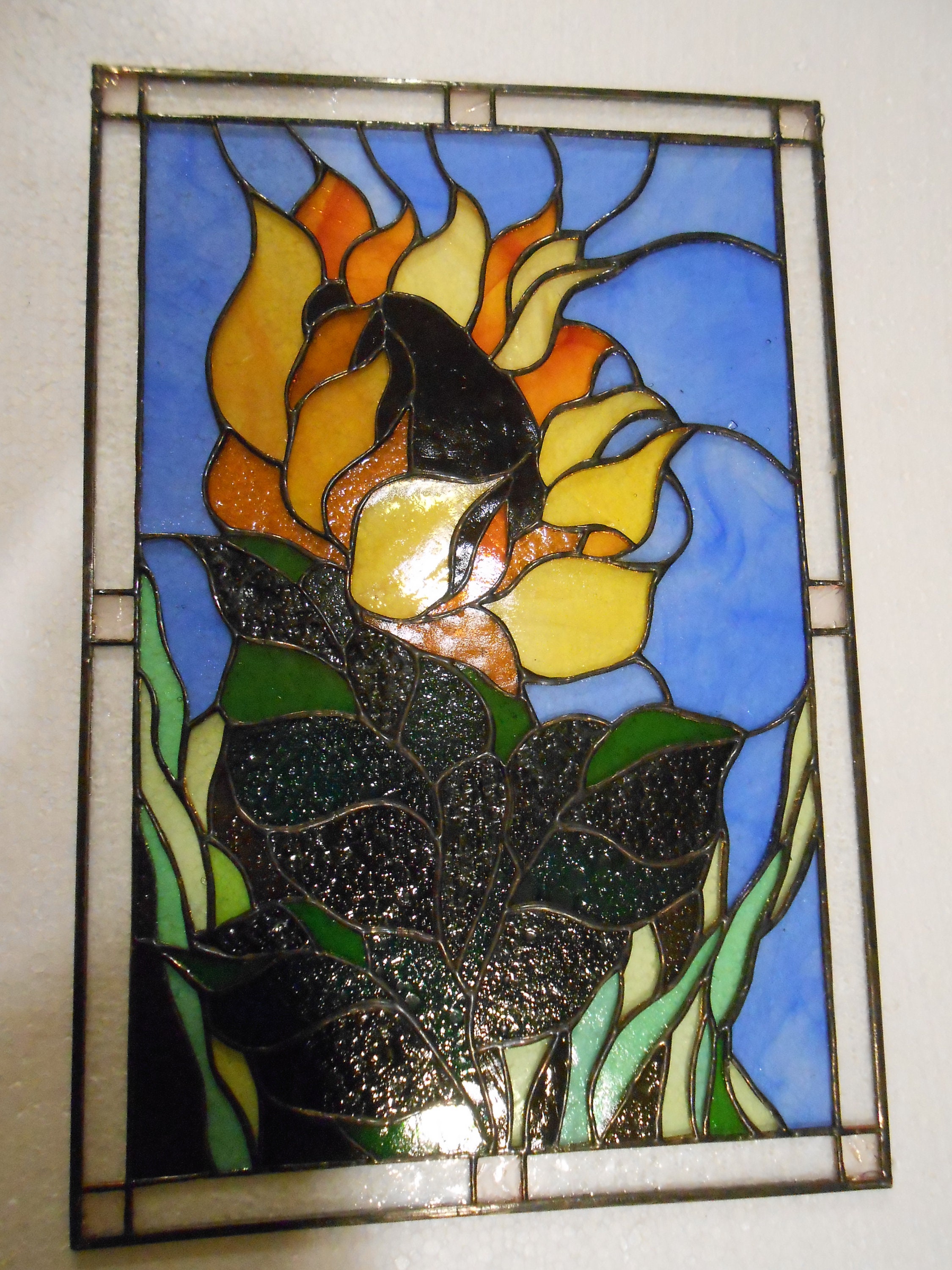 Glasmalerei Sonnenfänger – Sonnenblume & Schmetterling, Buntglas, 13x24cm, Handarbeit Für Fenster Oder Garten