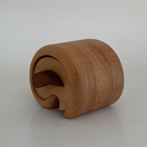 Wooden Jewelry Box - &quot;Minia-2&quot; made of Solid Wood for your Precious Jewelry. Bandsaw Box as a Rustic Home Decor