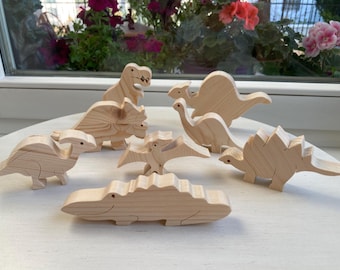 Handmade Wooden Dinosaur Toy Set: Natural Wood Animal Figures
