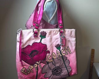 RARE Coach POPPY OMBRÉ Pink Floral Tote with 3 large poppy charms