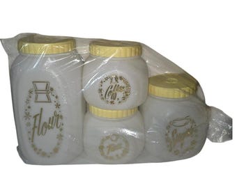Vtg Bee Plastics Kitchen Canister Set 4pc Flour Sugar Coffee Tea Yellow MCM NEW