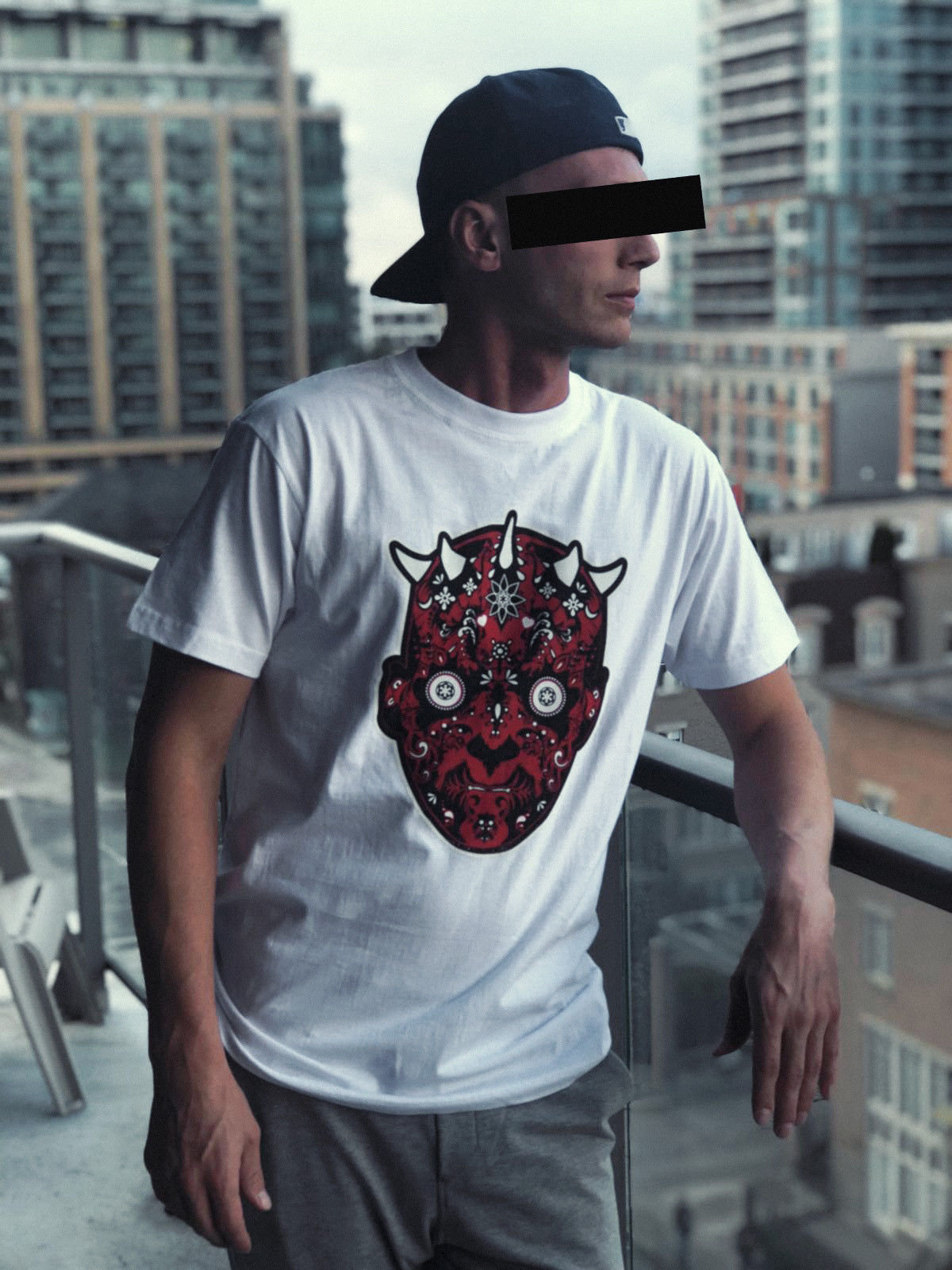 Red Warrior — Classic product photo 5