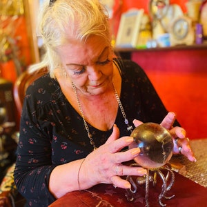 Tarot Kartenlegung Psychische Legung Eine Frage Voraussagen, Vergangenheit, Gegenwart, Zukunft Liebe lesen Geld lesen von Psychic Sue