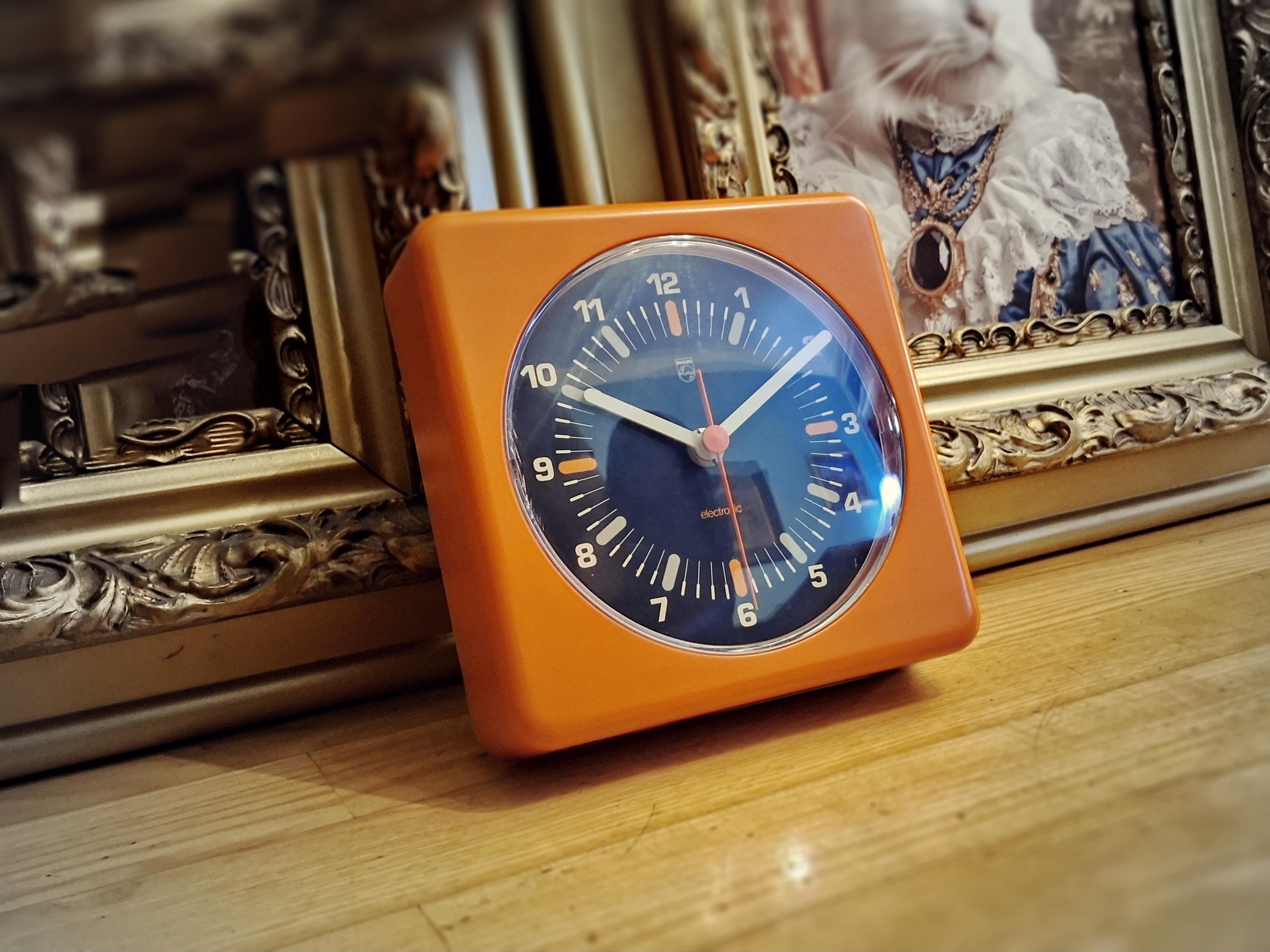 Philips Space Age 1970s Vintage Model Retro Orange Design HR 5470