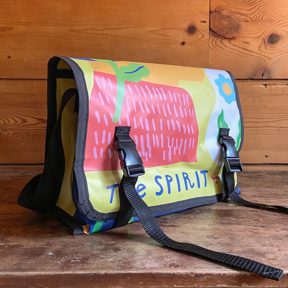 Vinyl messenger bag shop