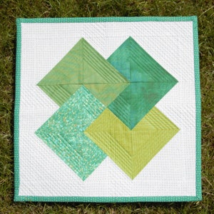 Player&#39;s Choice Mini Quilt | Digital Pattern