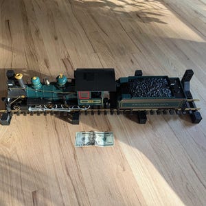 G スケール (ガーデン スケール) 壁取り付けルーム キット (鉄道線路用)、10 フィート x 10 フィートに適合、リクエストに応じてさらに大きいサイズやカスタム レイアウトも対応。