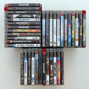 PlayStation 3 (PS3) Video Game Wall Mount / Organizer / Display