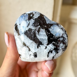 Rainbow Moonstone Heart Crystal | 4–6 cm Palm Stone for Intuition, Healing & Chakra Energy