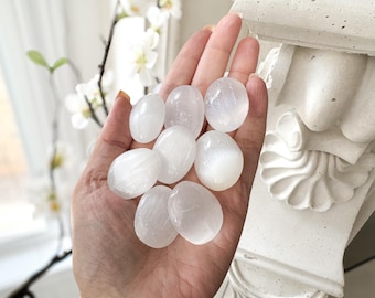 Selenite Tumbled Stones ( Set of 5 )  for Cleansing, Energy Healing, Chakra Balancing, Reiki, Meditation, Crystal Decor, Spiritual Gift