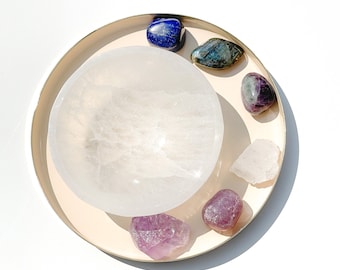 Pisces Crystal Set : Selenite Bowl, Labradorite, Fluorite, Clear Quartz, Lapis Lazuli, Amethyst, & Lepidolite