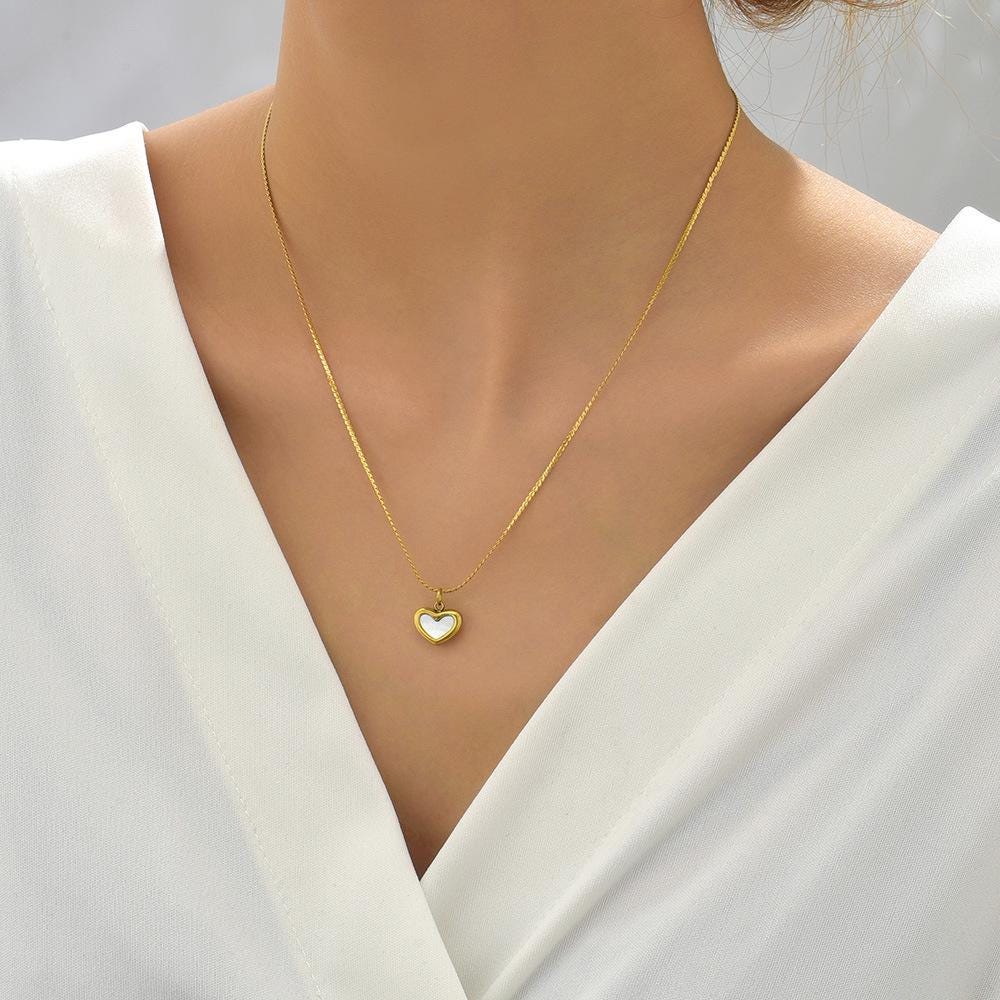 ネックレス・チョーカー Melting Heart Pendant (Gold) il_1080xN.6277652186_af1k.jpg