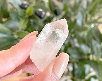 Clear Quartz Crystal Points: Your Gateway to Crystal Healing