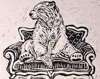 Grabado en linóleo de oso ártico, 6x6 pulgadas, blanco y negro, estilo folclórico de animales del bosque.