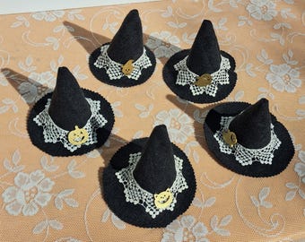 Set of 5 Elegant Mini Witch Hats, Black Felt & Vintage Lace Halloween Table Decor,
