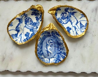 SPECIAL Oyster Shell Decor-Handmade Ring Dish, Bridesmaid Gifts, Engagement Ring Holder, Wedding Gift, Unique Gift, Shell Art, Cherub Angel