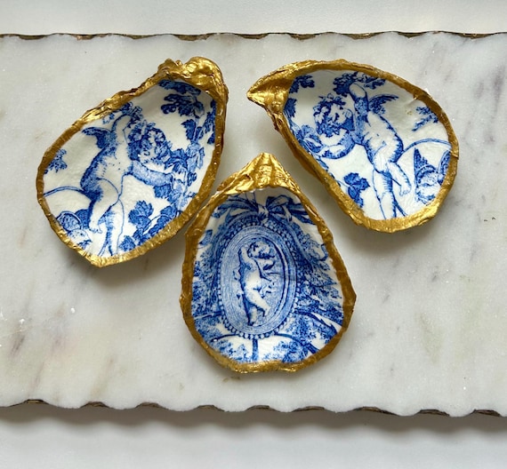 SPECIAL Oyster Shell Decor-Handmade Ring Dish, Bridesmaid Gifts, Engagement Ring Holder, Wedding Gift, Unique Gift, Shell Art, Cherub Angel