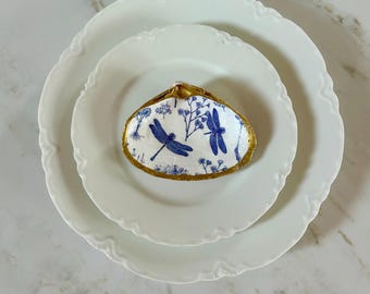 SET OF 4 Dragonfly Decoupage Clamshell Place Setting