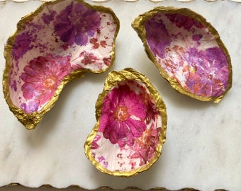 Oyster Shell Decor- Handmade Ring Dish, Bridesmaid Gifts, Engagement Ring Holder, Wedding Gift, Unique Gift, Shell Art, Magenta