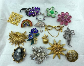 Vintage Brooch Lot Wearable Brooch Lot