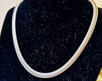 Monet Silvertone Serpentine Collar Necklace • Vintage Flat Chain Choker