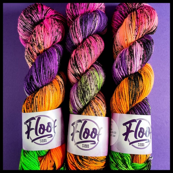 HAUNTED HOUSE - Hand Dyed Merino Yarn 100g.