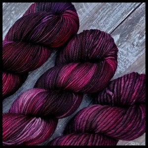 GARNET NOIR - Hand Dyed Merino Yarn 100g.