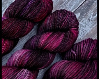 GARNET NOIR - Hand Dyed Merino Yarn 100g.