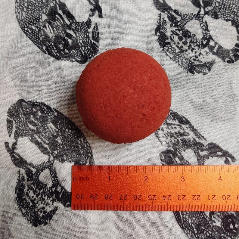 NO MESS bath bomb Vampire's Blood bath bomb 4.5oz | Etsy