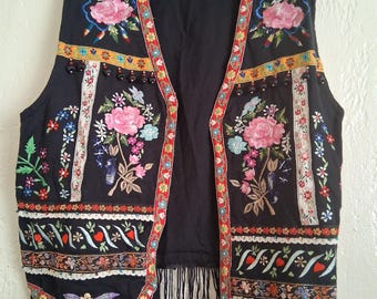 Vintage Boho Chic Bestickte, Bänder, Perlen und Fransen Weste von Copper Key