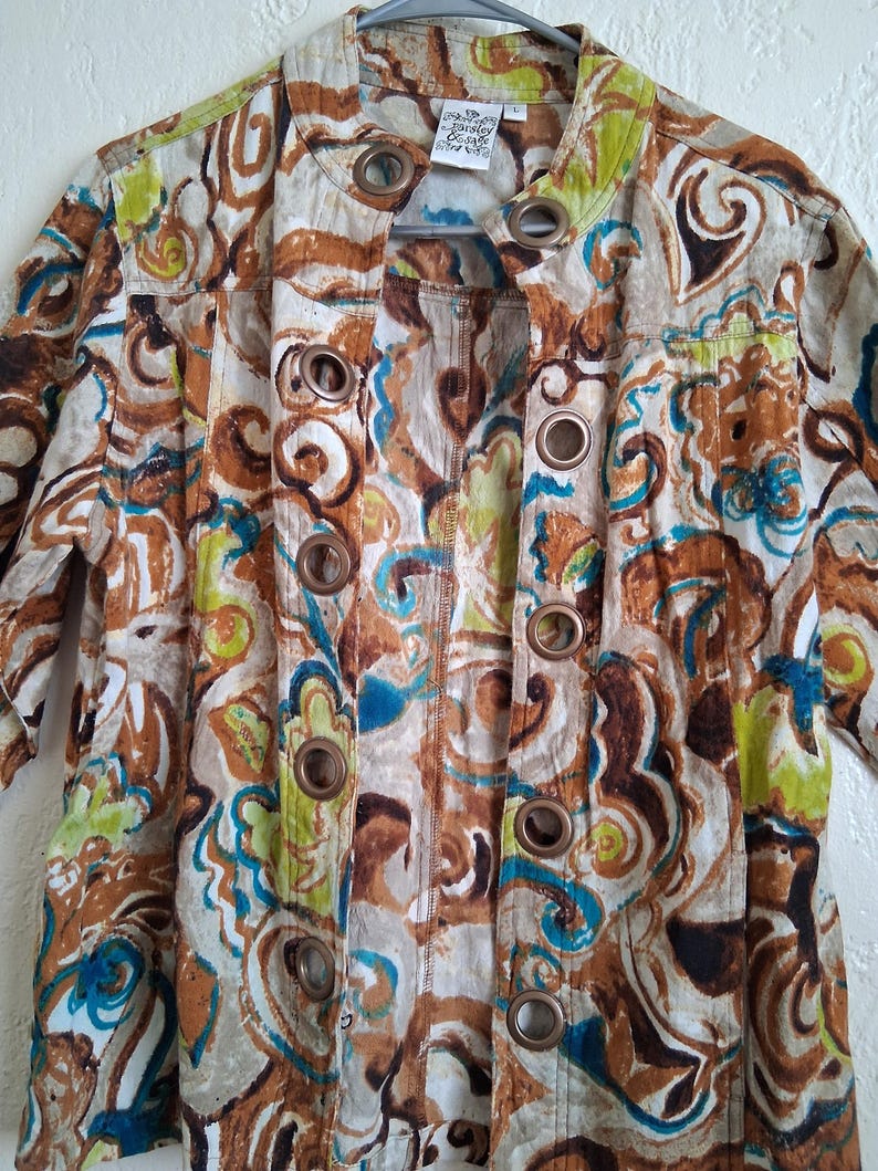 Erdfarbene Jacke mit abstraktem Print von Parsly & Sage Bild 1