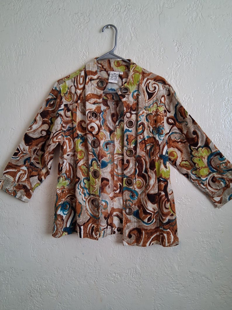 Erdfarbene Jacke mit abstraktem Print von Parsly & Sage Bild 2