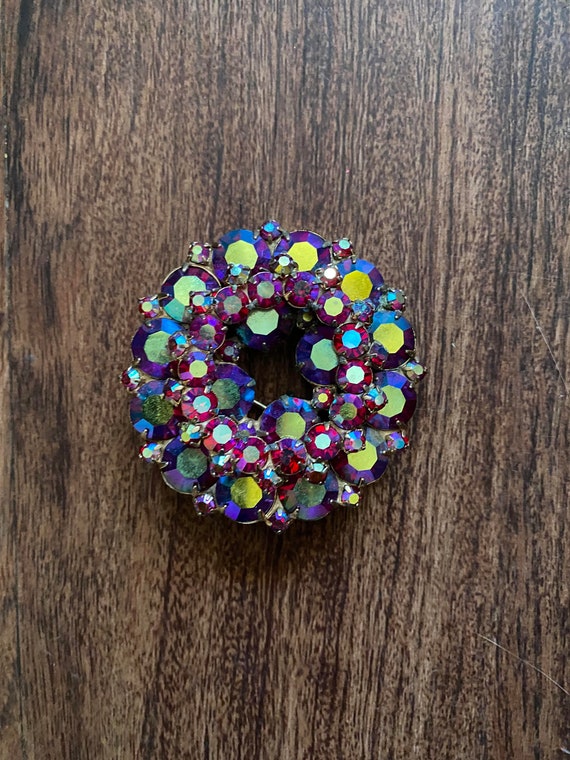 1970s Vintage Rhinestone Costume Jewelry Wreath Brooch Gem