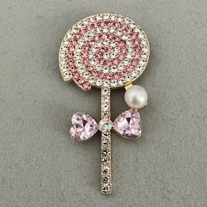 Lollipop Needle Minder-Needle Dock-Brooch-Magnet-Stitching Accessory-Sewing Tool-Gift for Stitcher-Stitching Must Have