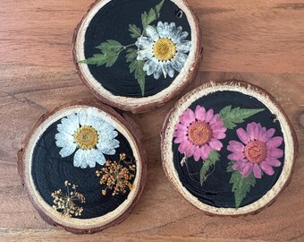 Dried Flower Wood Slice Magnets (Set of Three) | Nature Decor