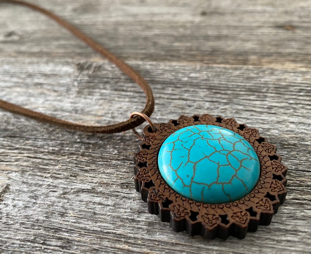 **Long Blue Turquoise and Wood Necklace 259k