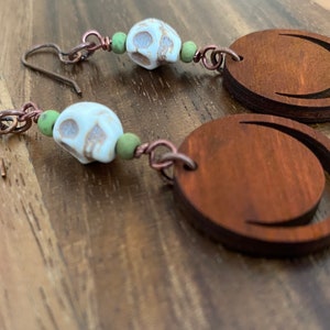 skeleton dangles