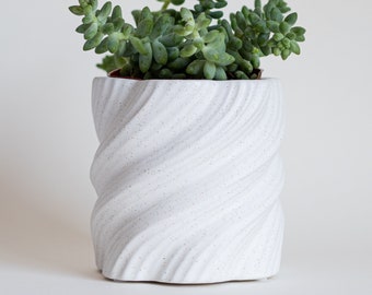 Spiralpflanzer Swirl Twist gesprenkelte mattweiße Keramik mit Drainageloch, einzigartiger Pflanzentopf für den Innenbereich, Mid Century Modern, niedliche Vintage-Ästhetik