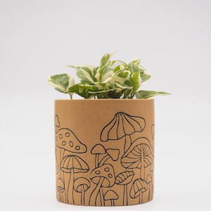 Mushroom Decor Planter Handmade Design Speckled Terracotta Ceramic Unique Retro Plant Pot Indoor Plants Modern Boho Cottagecore Room Decor