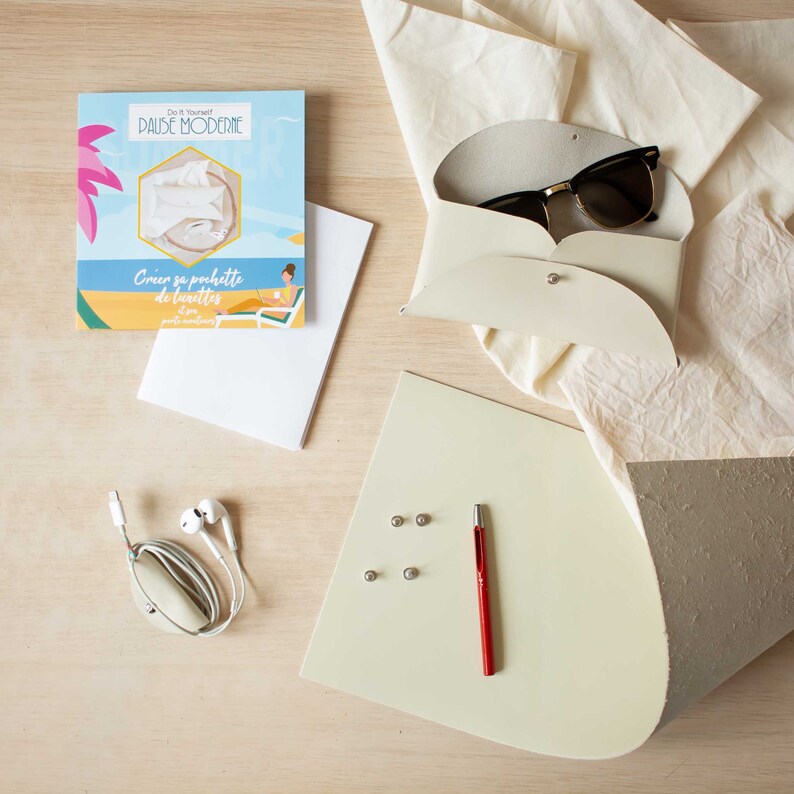 Pause Moderne – KIT DIY – Fabriquer sa pochette à lunette et son porte écouteur Pause Moderne – KIT DIY – Fabriquer sa pochette à lunette et son porte écouteur