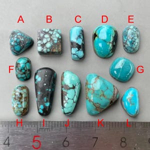 Cabochon turquoise Hubei de forme libre Blue Cloud Mountain à dos stabilisé/STB cabochon de pierres précieuses chinoises Y1153