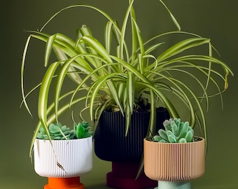 Fluted Bio-Plastic Planter | Ribbed Modern Indoor Pot, Drainage Insert