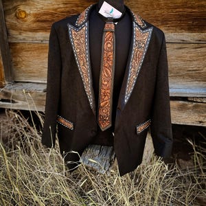 Custom Leather Lapels & Pockets (YOU send me the suite)